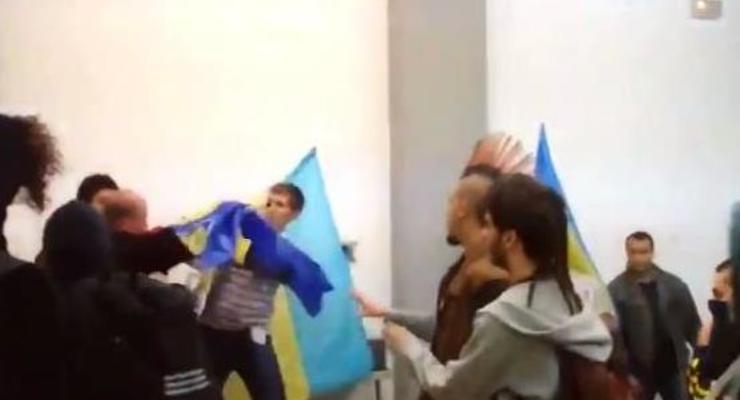 Выставка о Донбассе в Испании: студенты подрались с украинцами - СМИ