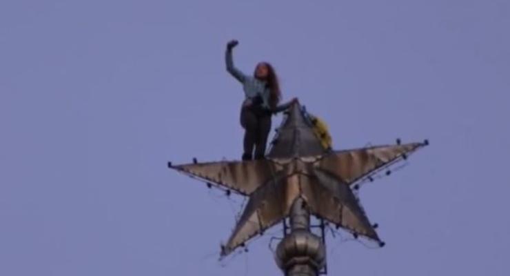 Видео дня: Скандал в Мариуполе и школьница с флагом на высотке