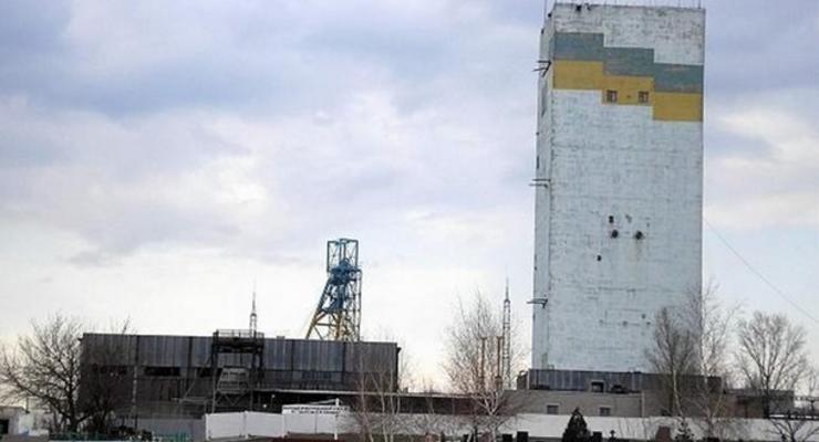Из-за обстрела шахты Засядько в Донецке эвакуированы 243 горняка