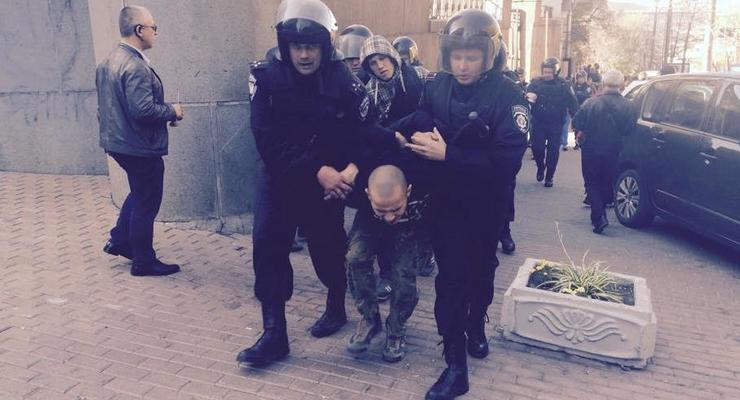 Штурм Рады: пострадали 15 милиционеров, задержаны 50 человек (фото)