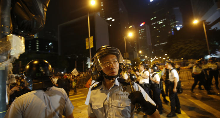 В Гонконге произошли новые стычки полиции с демонстрантами