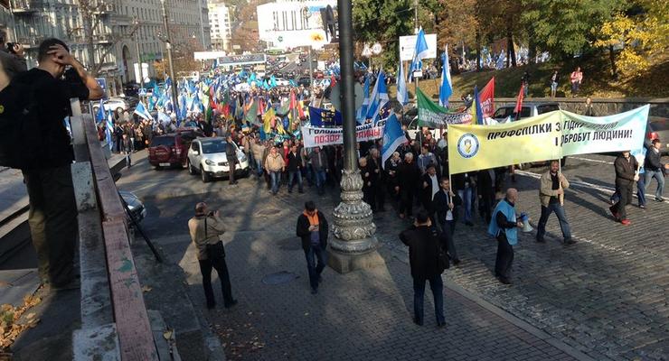 Активисты профсоюзов идут пикетировать Кабмин