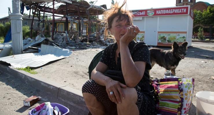 В Донецке весь день гремят взрывы: есть раненые