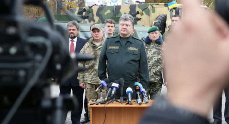 Порошенко заявил о переоснащении пограничников оружием и техникой