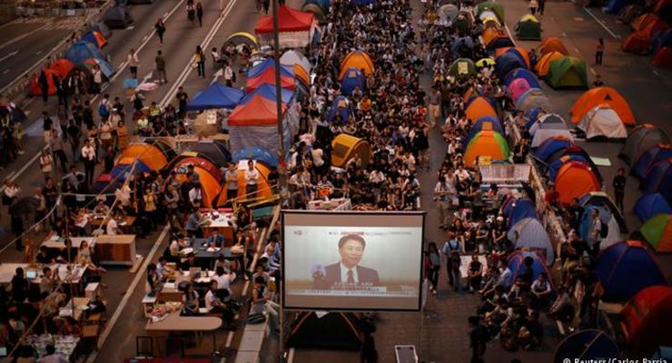 Демонстранты в Гонконге угрожают прервать переговоры с властями