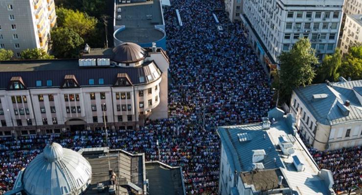 В России религиозные обряды на улицах приравняли к митингам
