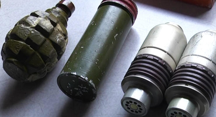 В поезде Луганск-Одесса обнаружили арсенал оружия
