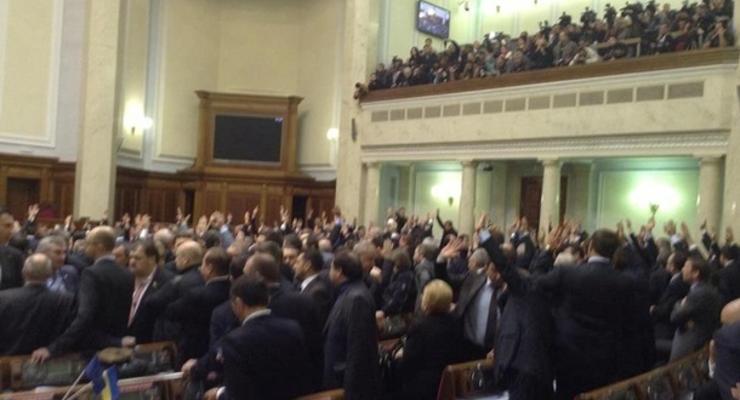 В Раду проходят 62 депутата, голосовавших за "законы 16 января"