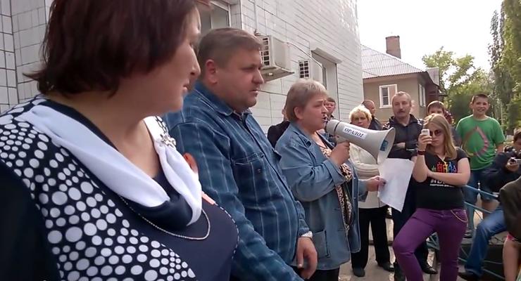 Проходящий в Раду мэр Курахово присутствовал на митинге ДНР (видео)
