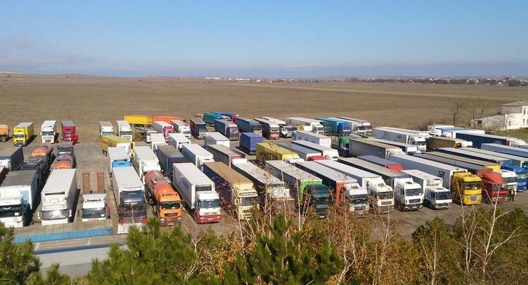 Более 1000 фур не могут выехать из Крыма