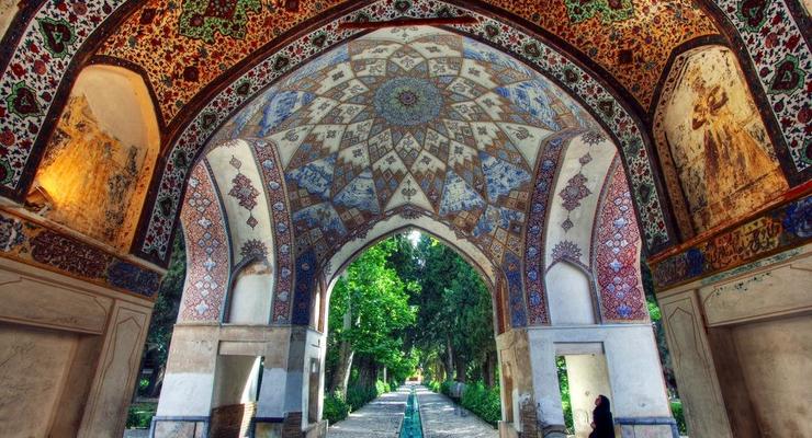 Деревня троглодитов и замок ассасинов: 5 мест Ирана, о которых вы не знали