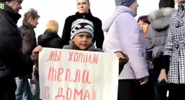 Жители Одессы перекрыли дорогу, требуя включить отопление