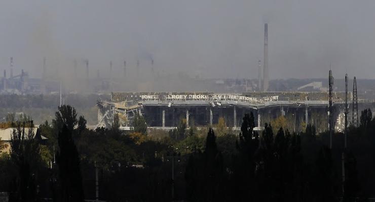 Аэропорт Донецка штурмуют с самого утра