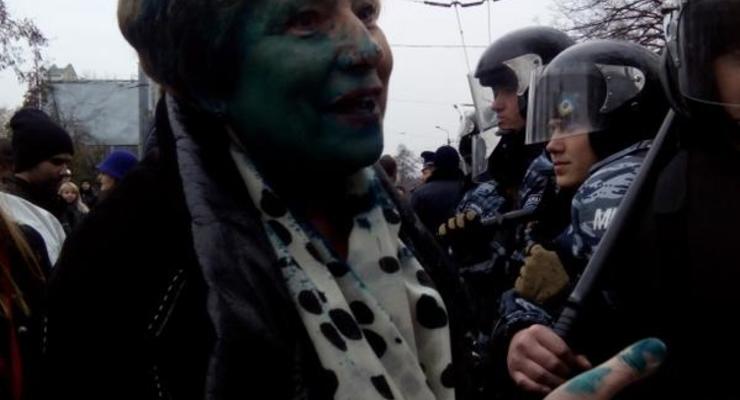 В Харькове подрались проукраинские активисты с коммунистами (фото)