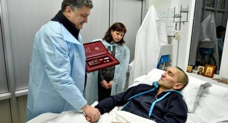 Порошенко наградил полковника Гордийчука за взятие Саур-Могилы