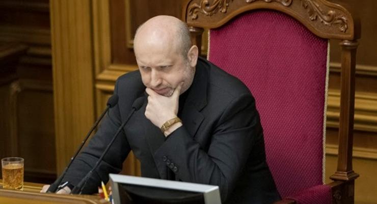 Турчинов не подписал закон об амнистии сепаратистов
