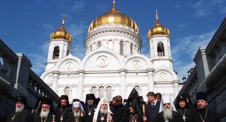 РПЦ предложила создать православную банковскую систему в России
