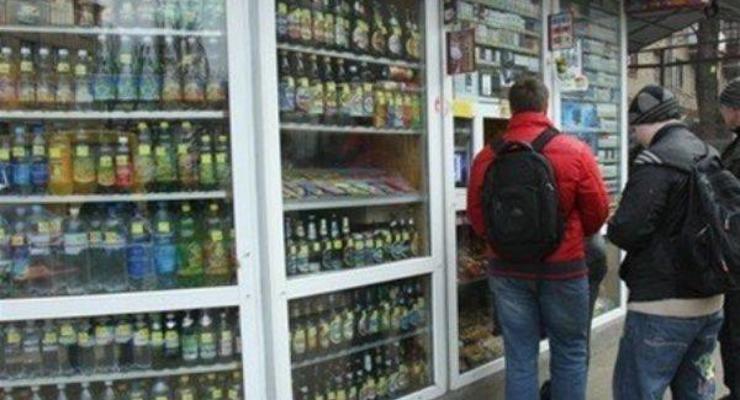 Милиция вместе с Правым сектором очистит Киев от алкогольных киосков