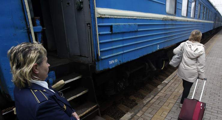 С 20 ноября Укрзализныця отменяет поезд Киев-Луганск