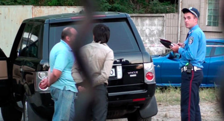 В Виннице сотрудники МВД продали полтысячи арестованных машин по 500 гривен