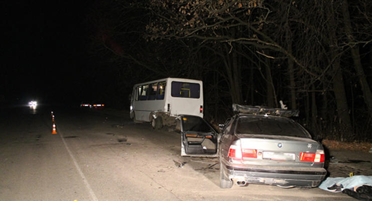 В Винницкой области пьяный водитель врезался в маршрутку, есть жертвы