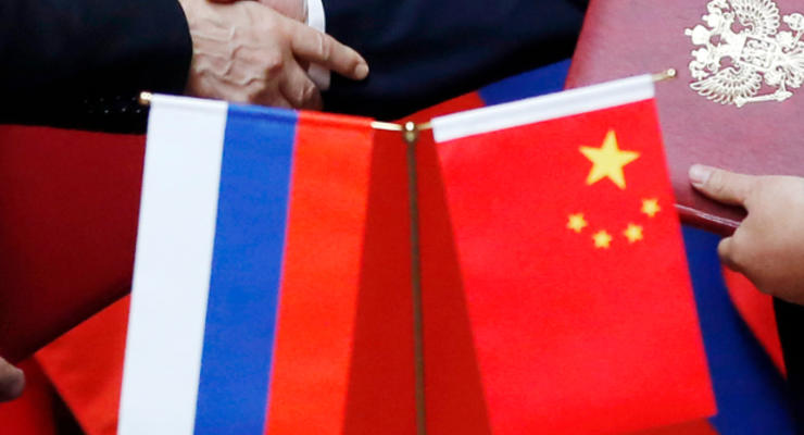 Россия призвала Китай к совместной борьбе с цветными революциями