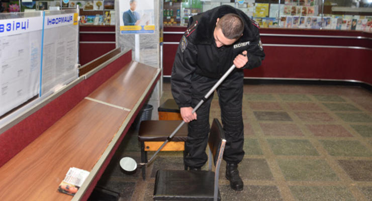 В Тернополе из Луганской области "минировали" отделение Укрпочты