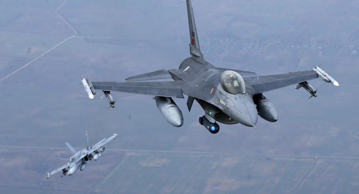 Авиация НАТО более 400 раз вылетала на перехват российских самолетов