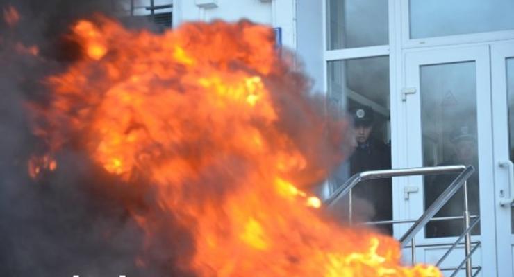 В Кировограде подожгли шины, требуя отставки прокурора области