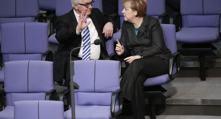 Меркель: Курс в отношении России согласован со Штайнмайером