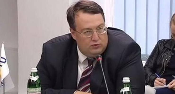 Геращенко: Ни вертолетов, ни самолетов нам Запад не даст