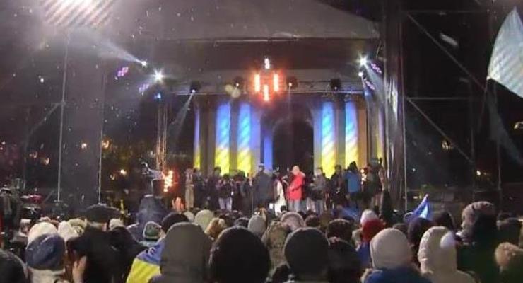 На киевском Майдане началась "Ночь памяти"
