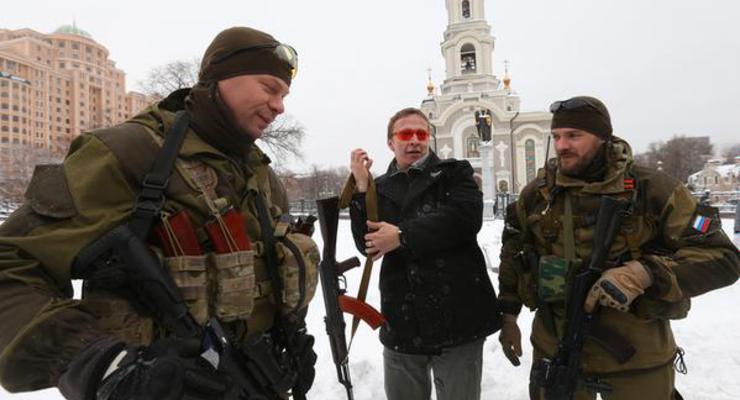 Охлобыстин привез подарки Мотороле и заявил, что готов воевать за ДНР