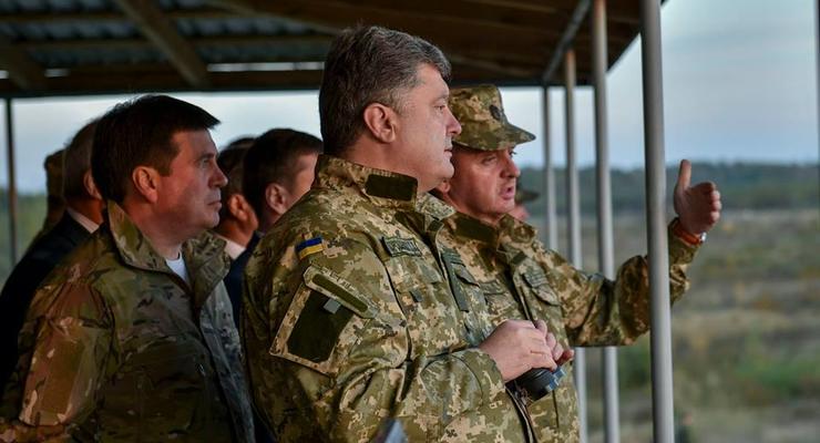 Порошенко отметит День Вооруженных сил Украины в зоне АТО