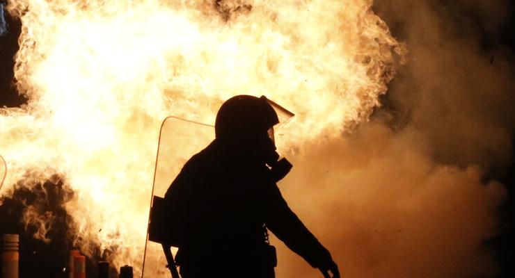 В Афинах демонстранты бросали в полицейских коктейли Молотова
