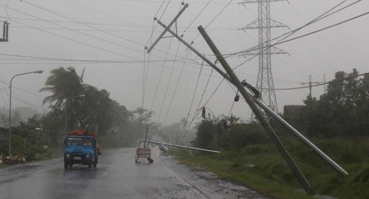 Число жертв тайфуна "Хагупит" на Филиппинах достигло 27