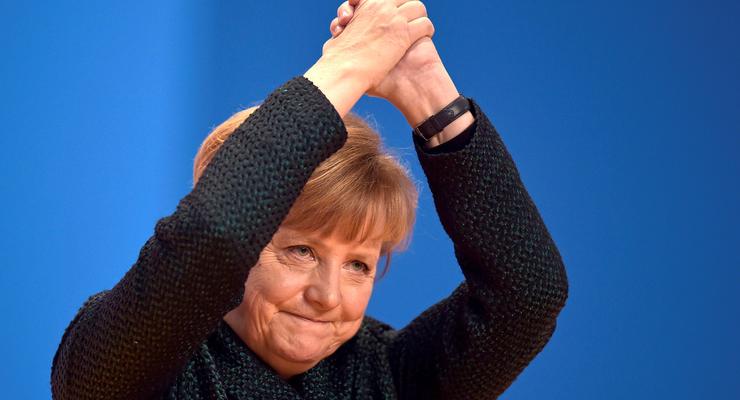 Меркель ответила на призыв немецкой элиты наладить отношения с Россией