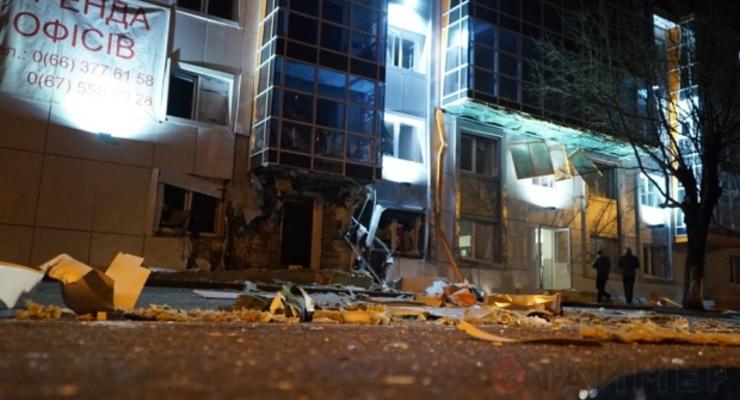 Милиция считает взрыв в волонтерском пункте Одессы терактом