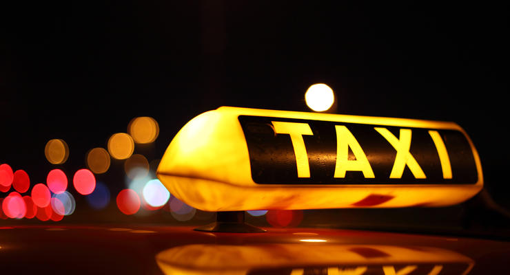 Киевляне из-за дождя побили рекорд по заказу такси