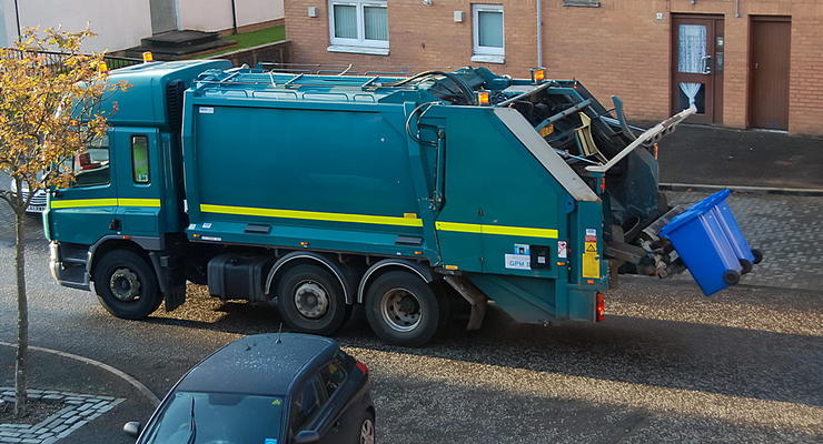 В Шотландии мусоровоз задавил шесть человек