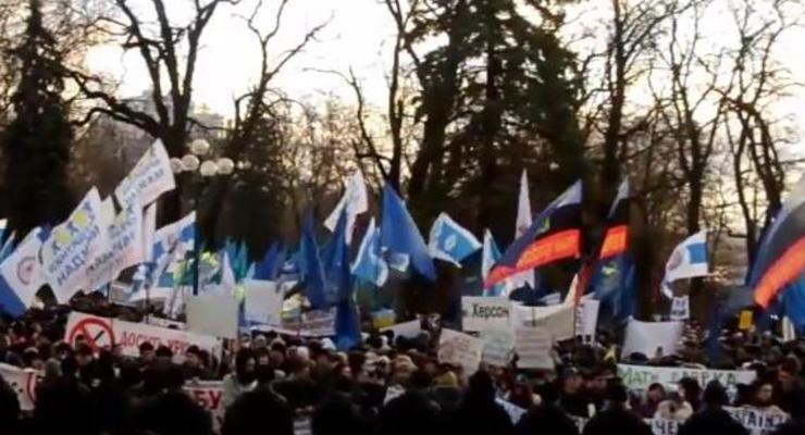 На митинге под Радой происходящее в стране назвали "геноцидом"