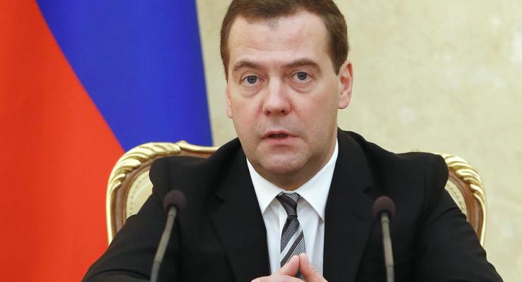 Медведев предсказал для России "крайне непростой" 2015 год