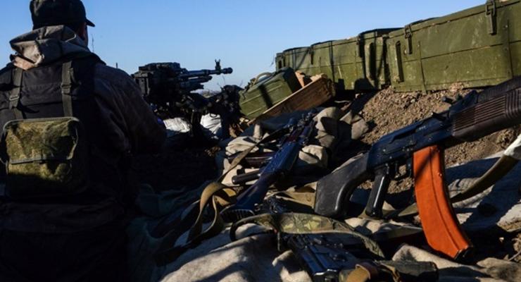 Сутки в зоне АТО: участились обстрелы аэропорта Донецка