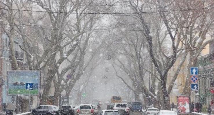 Из-за снегопада в Одессе рекордные пробки - 10 баллов
