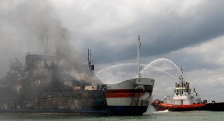 С горящего в Адриатике парома эвакуировали 394 человека