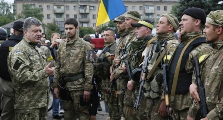 Порошенко назвал украинскую армию одной из самых боеспособных