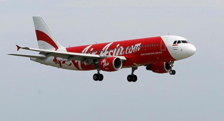 Возобновлены поиски пропавшего самолета авиакомпании Air Asia