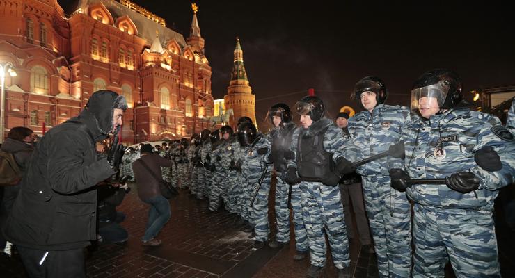 Обзор зарубежных СМИ: ЕС на пороге кризиса и почему Путин боится Майдан