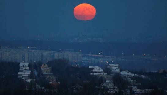 В Луганске и Донецке сепаратисты вернули комендантский час
