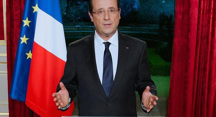 Президент Франции отреагировал на обстрел редакции Charlie Hebdo